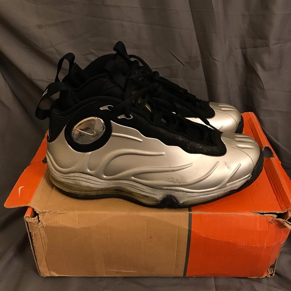 Tim Duncan foamposite size 9 1/2 - Picture 6 of 10